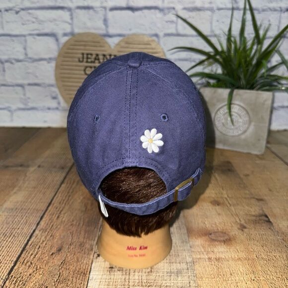 Women’s Life Is Good Hat - Picture 4 of 6